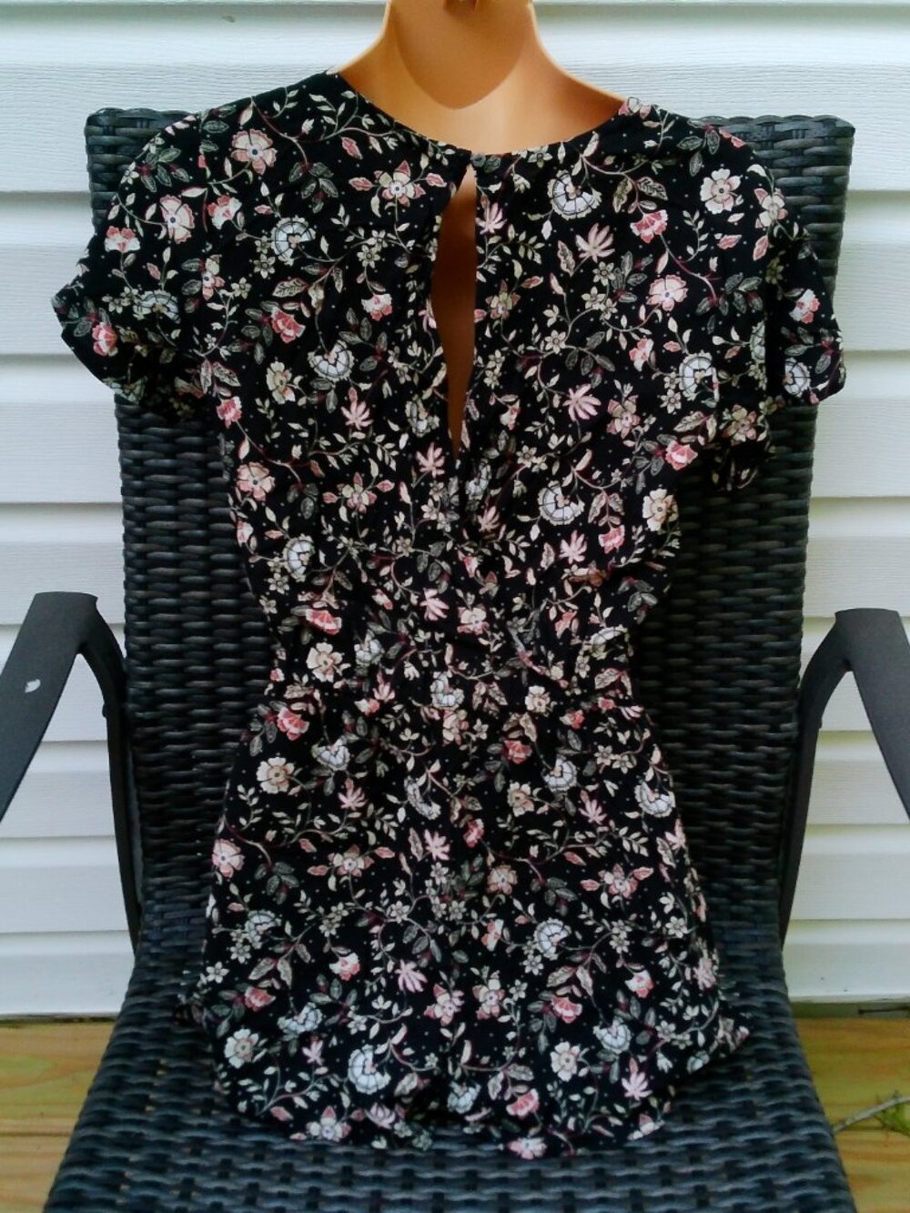 OLD NAVY ROMPER SIZE MED NEW WITHOUT TAGS - Picture 3 of 6
